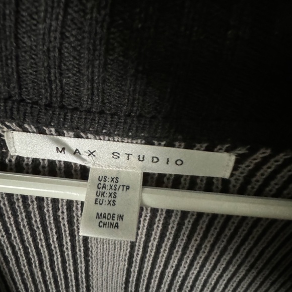 Max Studio Dark Gray & White Oversized Cardigan - Picture 2 of 3